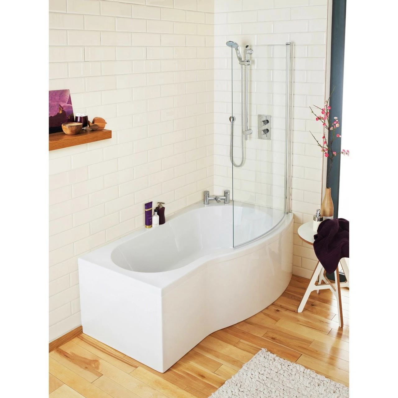Nuie 1500mm X 900mm Right Hand B Shape Shower Bath - WBB1585R - Image 2
